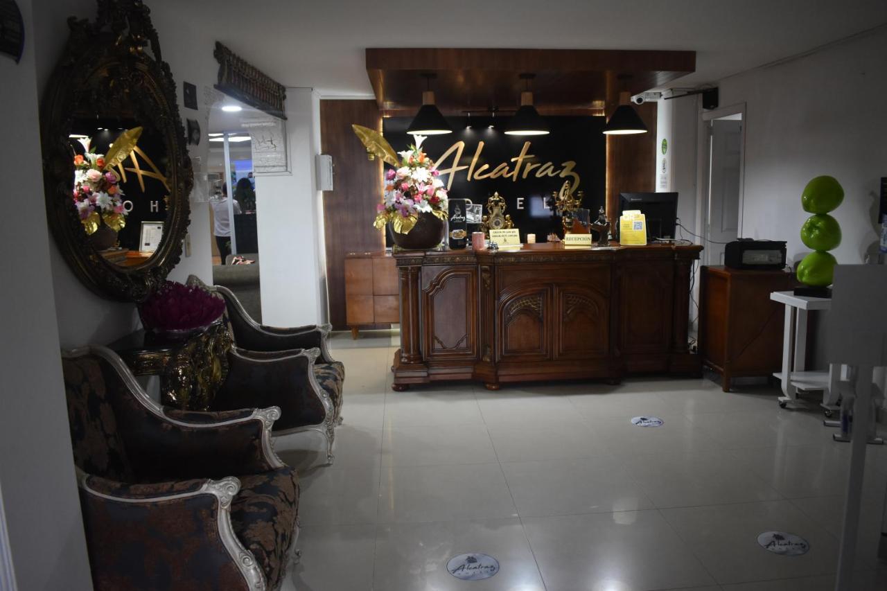 Hotel Alcatraz Yarumal Екстер'єр фото