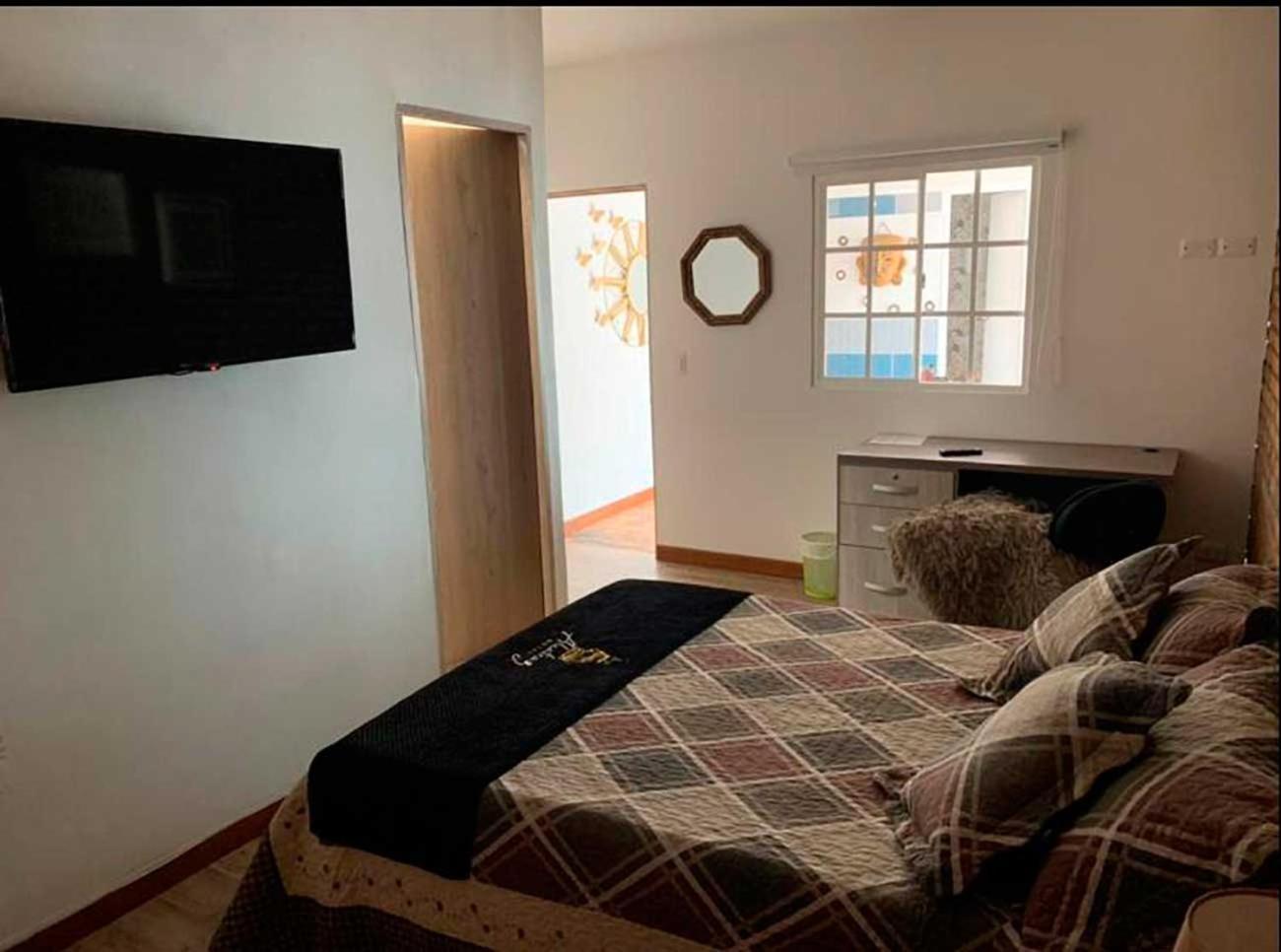 Hotel Alcatraz Yarumal Номер фото