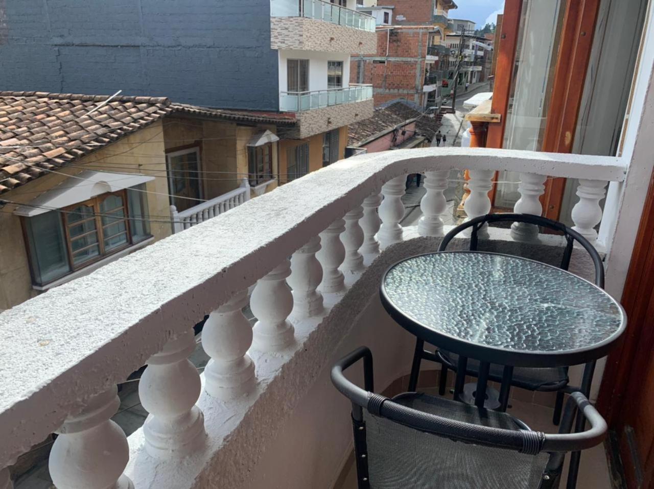 Hotel Alcatraz Yarumal Номер фото