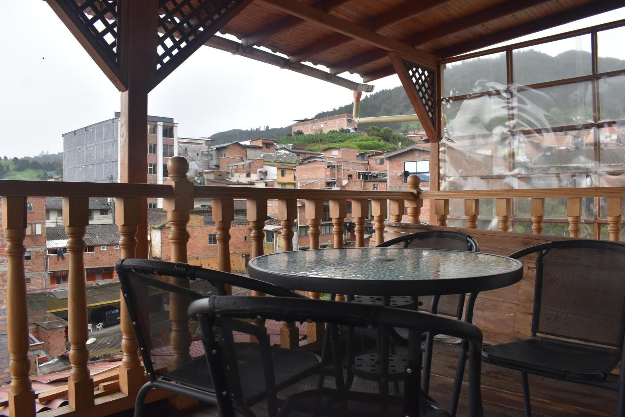 Hotel Alcatraz Yarumal Номер фото
